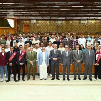 Under the patronage of Professor Dr. Ahmed El-Menshawy, President of the University, and Professor Dr. Alaa Attia, Dean of the Faculty of Medicine and Chairman of the Board of Directors of University Hospitals, today, Sunday, September 21, the celebration of the start of the academic year 2025/2026 began, amid an atmosphere filled with enthusiasm and pride in achieving the dream and the beginning of a new scientific and humanitarian journey, by joining the Faculty of Medicine, Assiut University.