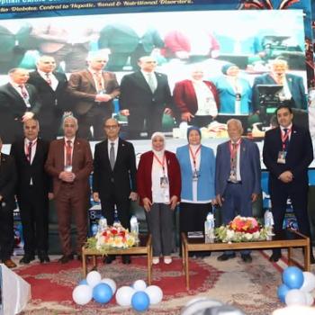 Dr. Ahmed El-Menshawy, President of Assiut University, witnessed on Wednesday, September 24, the opening of the activities of the eighth annual conference of the Egyptian Society of Cardiology and Diabetes (EgCDA) under the title: “Heart and Diabetes and its Relationship to the Liver, Kidneys and Therapeutic Nutrition”, which is organized by the Society in cooperation with the Department of Internal Medicine at the Faculty of Medicine, and will continue for two days.