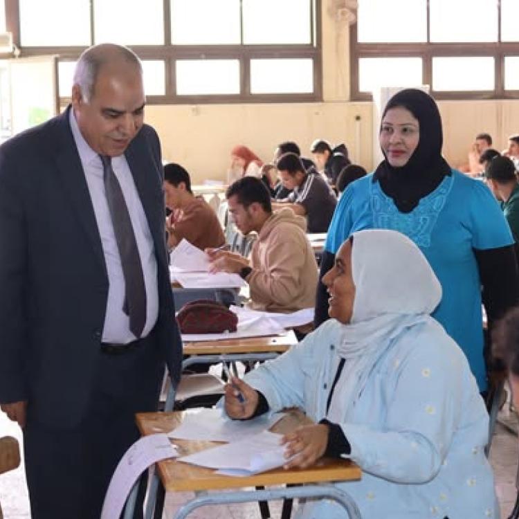 Professor Dr. Mohamed Abdel Rahman, Vice Dean of the Faculty of Medicine for Education and Student Affairs, inspects the first-year exam committees.