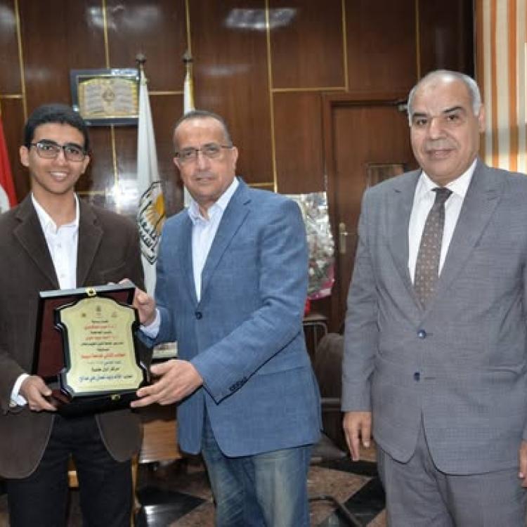The Faculty of Medicine at Assiut University wins a number of cultural and social awards at the university's faculty level