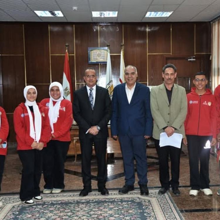 The Faculty of Medicine at Assiut University is hosting students from Ahmed Deif Allah International School of Applied Technology to support an innovative graduation project for diagnosing depression using artificial intelligence.