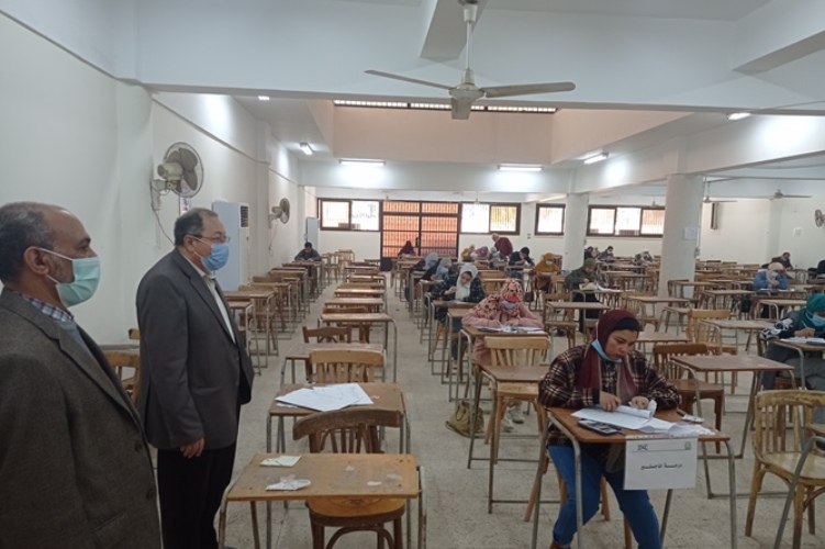 امتحانات الفصل الدراسى الأول