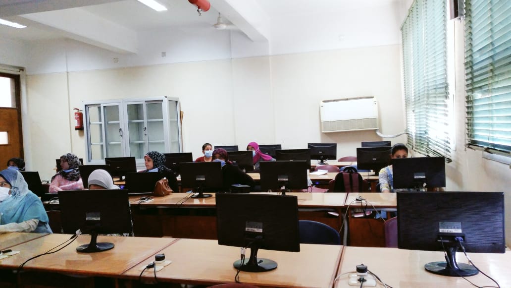 حضور السادة أعضاء هيئة التدريس والهيئة المعاونة ورشة عمل  بعنوان Mendly يوم الاثنين الموافق20/9/2021م