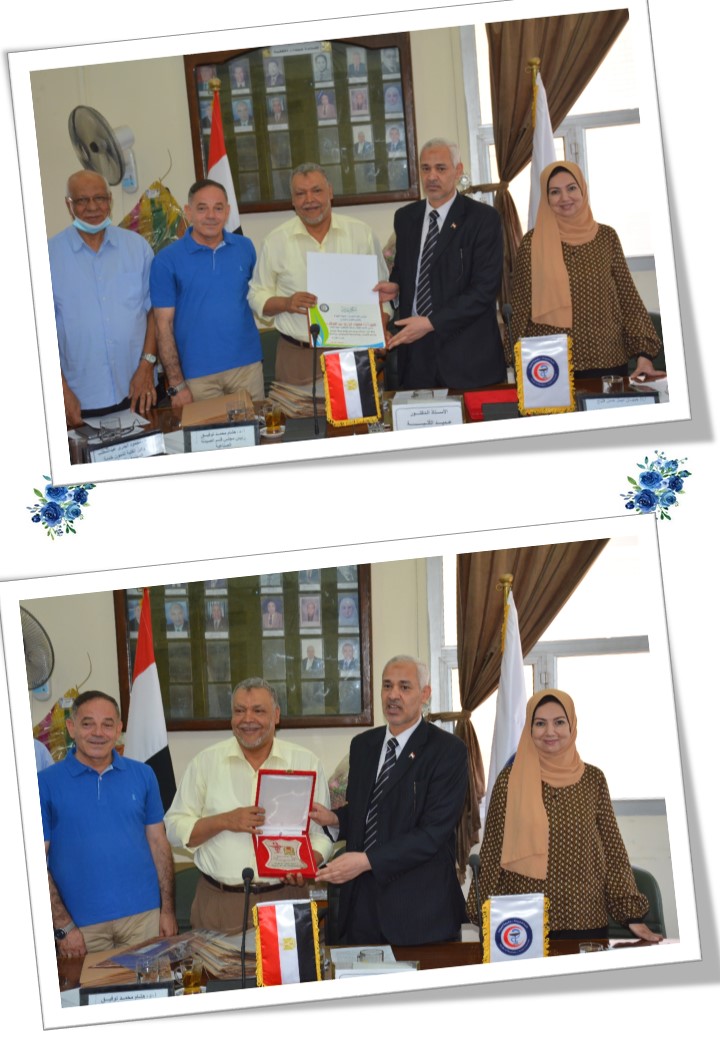 تكريم السيد الأستاذ الدكتور / محمود البدرى عبدالمطلب وكيل الكلية لشئون خدمة المجتمع وتنمية البيئة