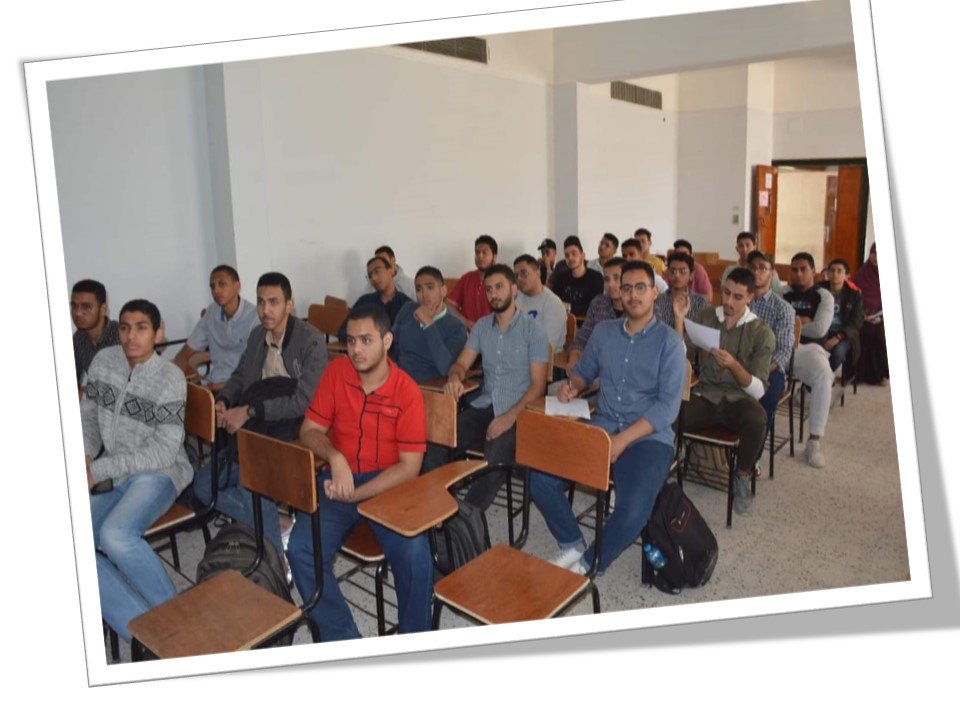 ورشة عمل لطلاب الكلية بعنوان " الإستعدادات للإختبارات الإلكترونية "2