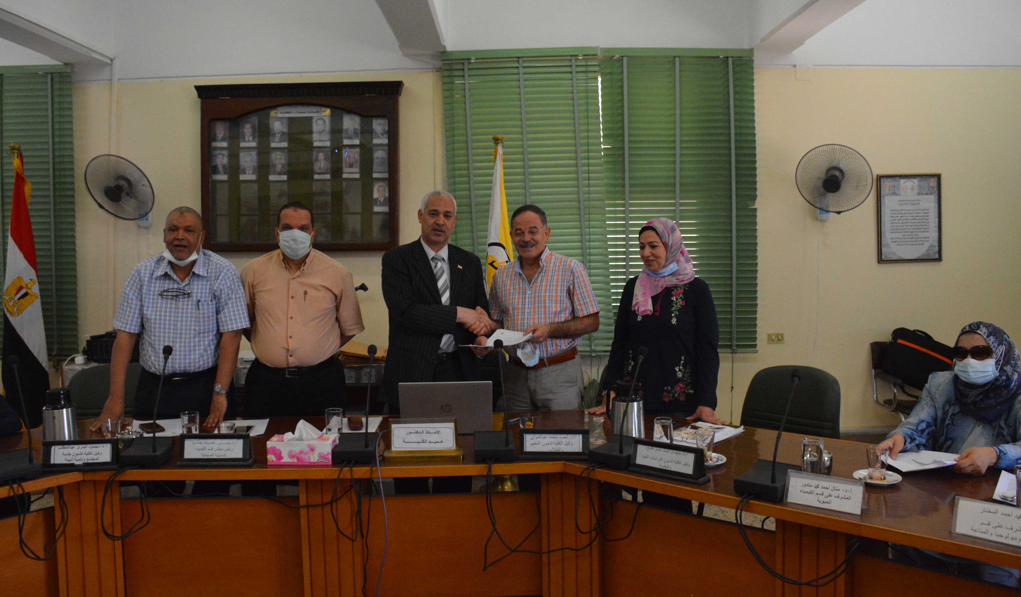 توقيع بروتوكول تعاون بين كلية الصيلة جامعة أسيوط و نقابة الصيادلة بأسيوط