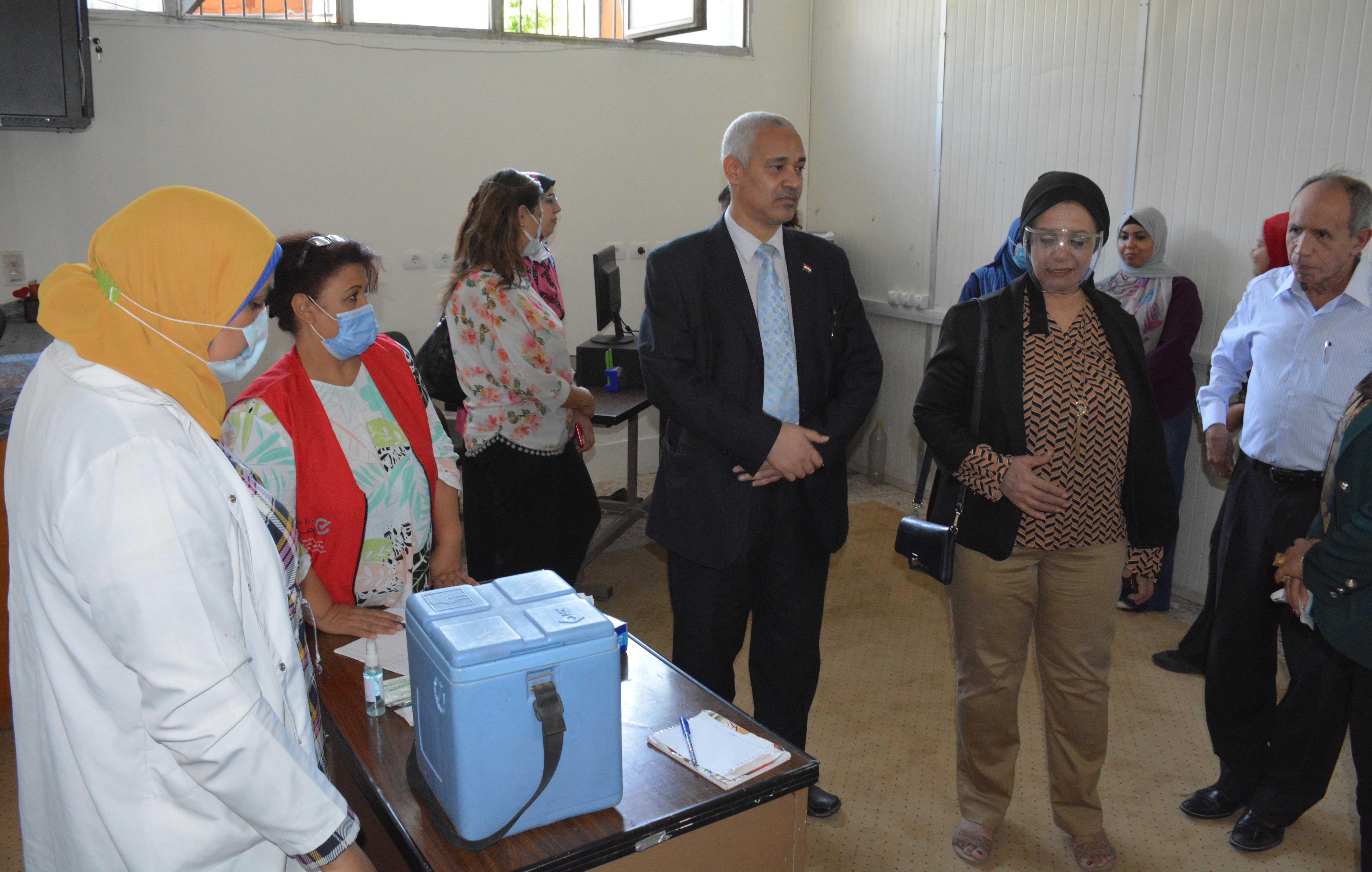 حملة التطعيم بلقاح سينوفارم - بكلية الصيدلة – جامعة أسيوط