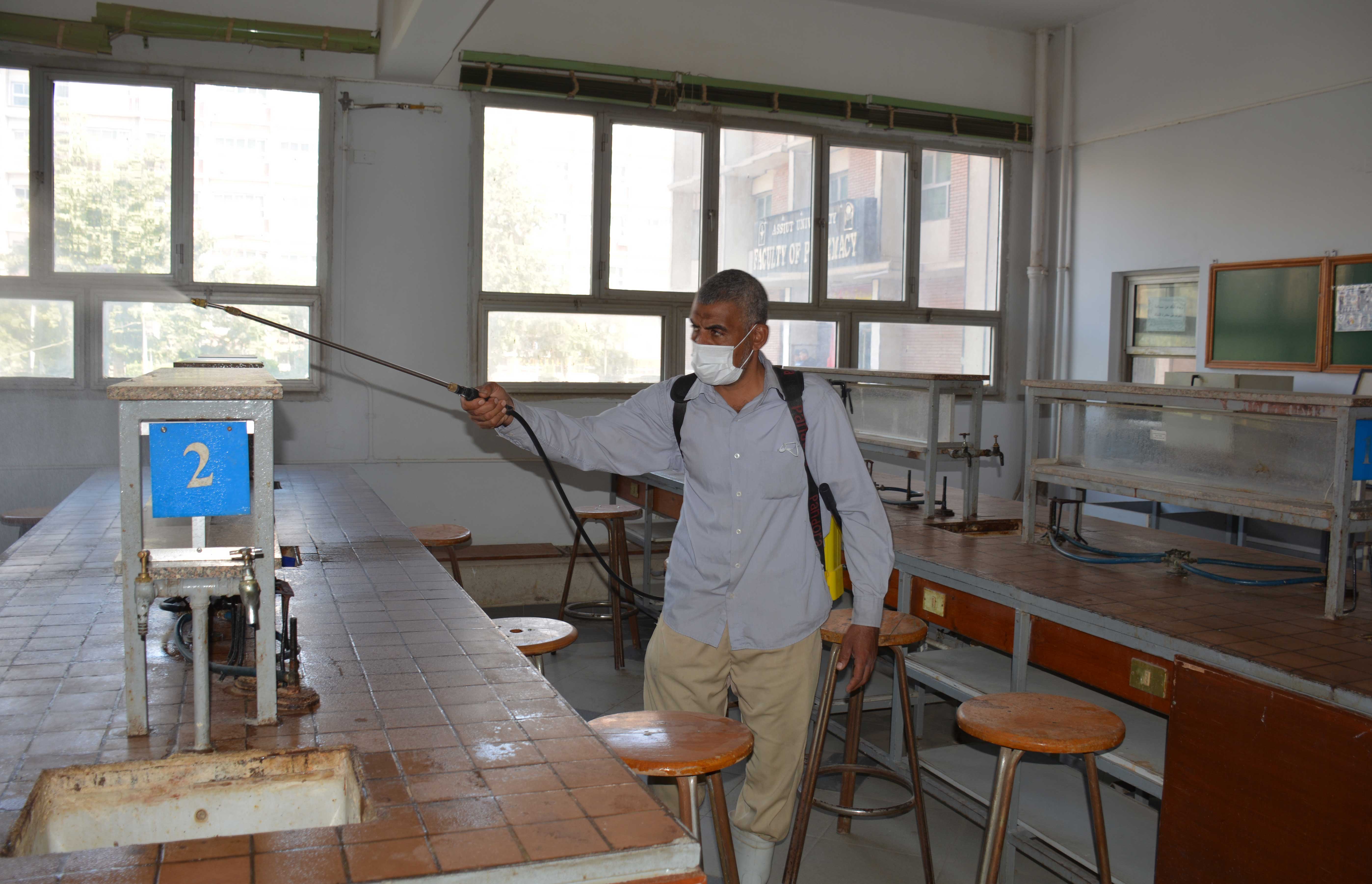 إستعدادات كلية الصيدلة تزامناً مع بدء العام الجامعى 2021-2022م