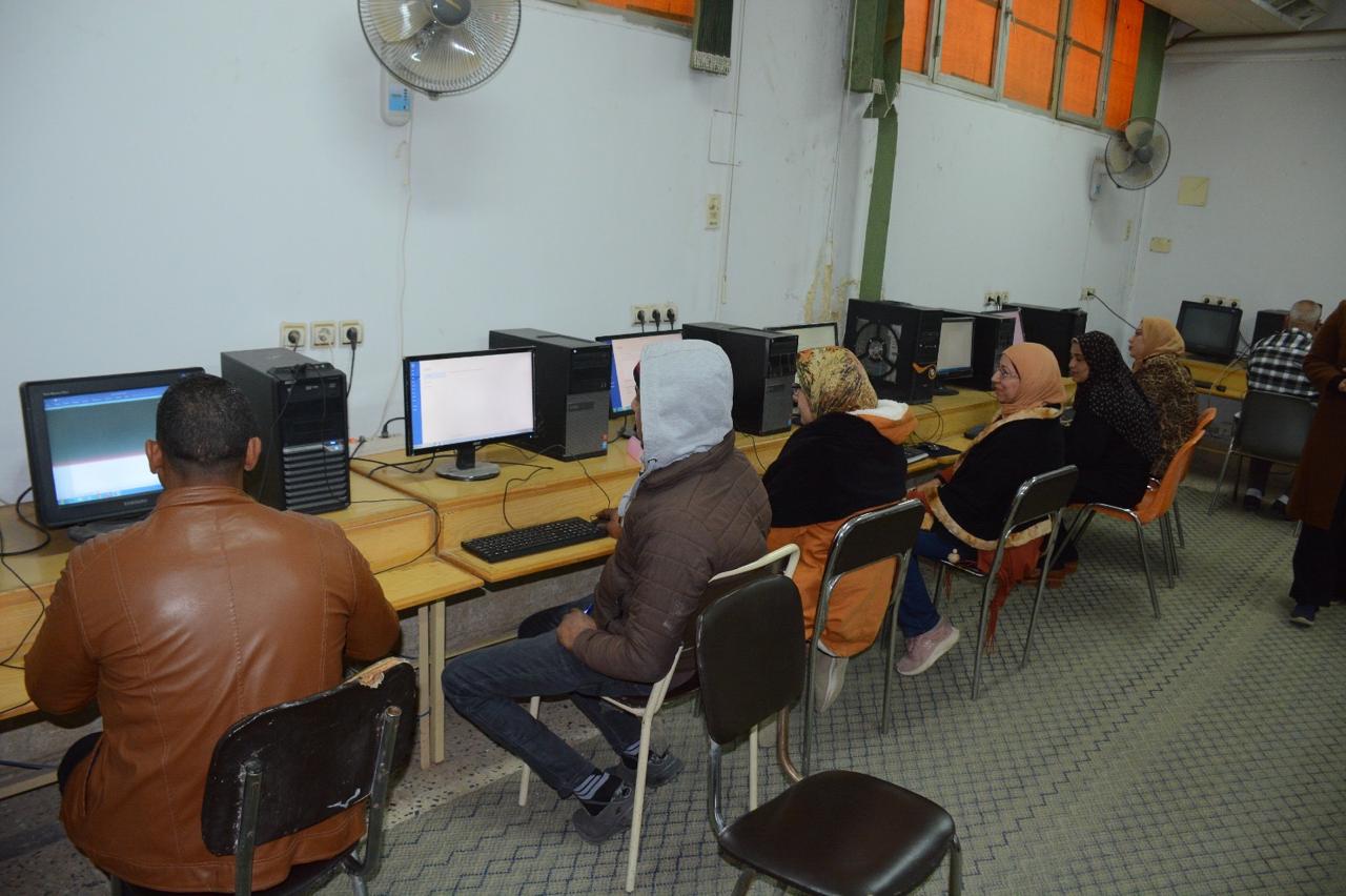 وحدة الخدمات التكنولوجية توثق بالصور ورشة عمل للسادة الإداريين بالكلية بعنوان "تعزيز المهارات باستخدام Microsoft Office 2016 Word للإداريين"