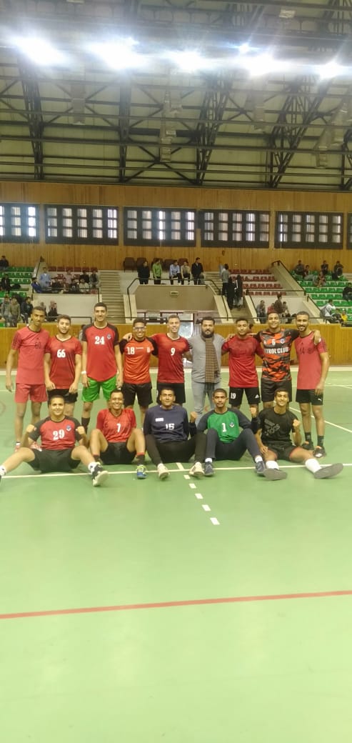 حصول الكلية ع المراكز الأولي ف لعبة المصارعة ف الأوزان المختلفة