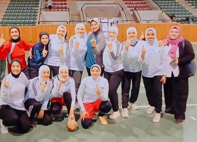 حصول كلية التربية الرياضية علي اول يد طالبات بدوري الجامعة ٢٤/ ١١