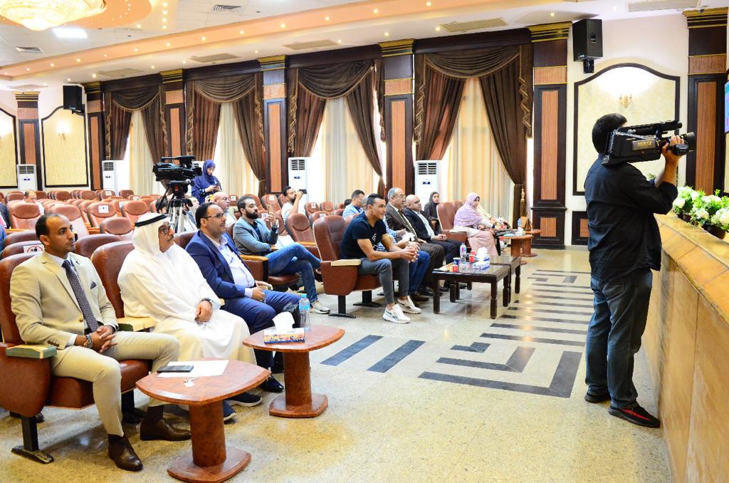 مناقشة رساله الدكتوراه المقدمه من الباحث/ زكريا العوضي  -  الاماراتي الجنسيه 