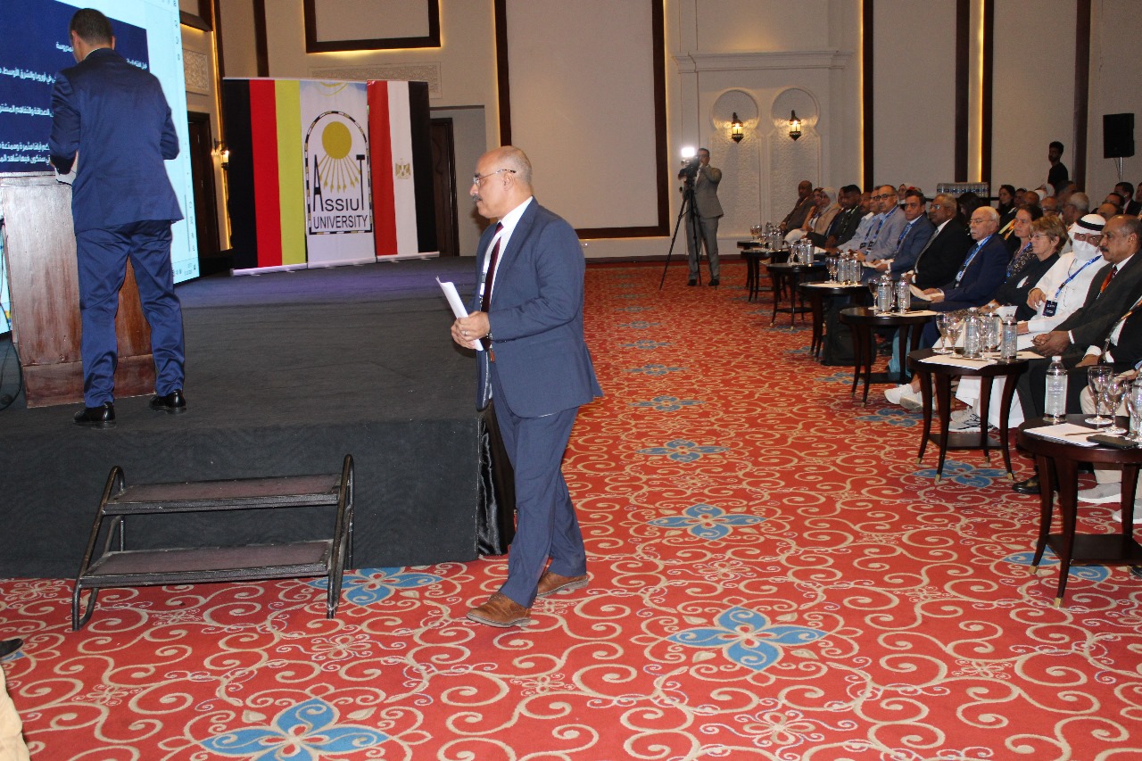 السكرتير العام المساعد يشهد افتتاح مؤتمر العلوم والتكنولوجيا بالغردقة