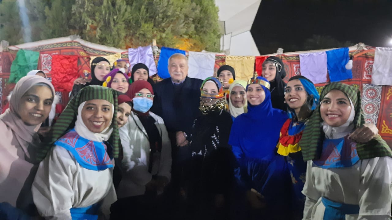 مشاركة قسم الاقتصاد المنزلي بكلية التربية النوعية جامعة اسيوط في فعاليات أسبوع الشعوب 