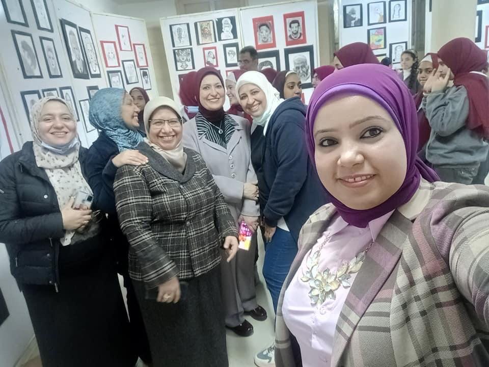 معرض التربية الفنية لمدرسة النهضة الاعدادية باسيوط