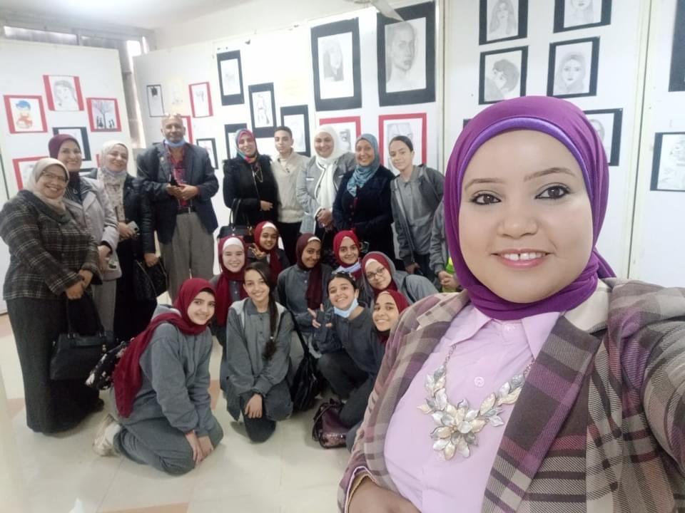 معرض التربية الفنية لمدرسة النهضة الاعدادية باسيوط