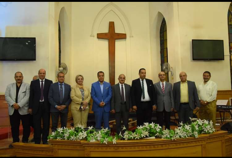 زيارة رئيس جامعة اسيوط السيد الاستاذ الدكتور /طارق الجمال إلى عدد من كنائس وأديرة أسيوط لتقديم التهنئة إلى الاخوة الاقباط بمناسبة عيد القيامة المجيد 