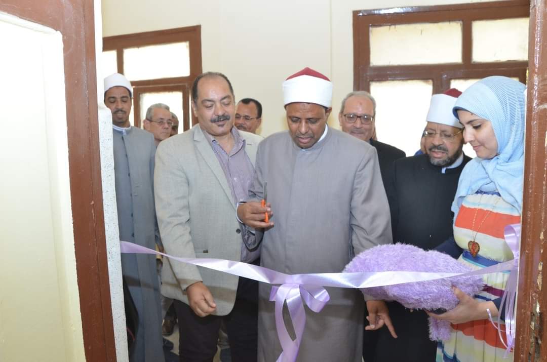  افتتاح معرض التربية الفنية لمعلمي المدارس الازهرية 