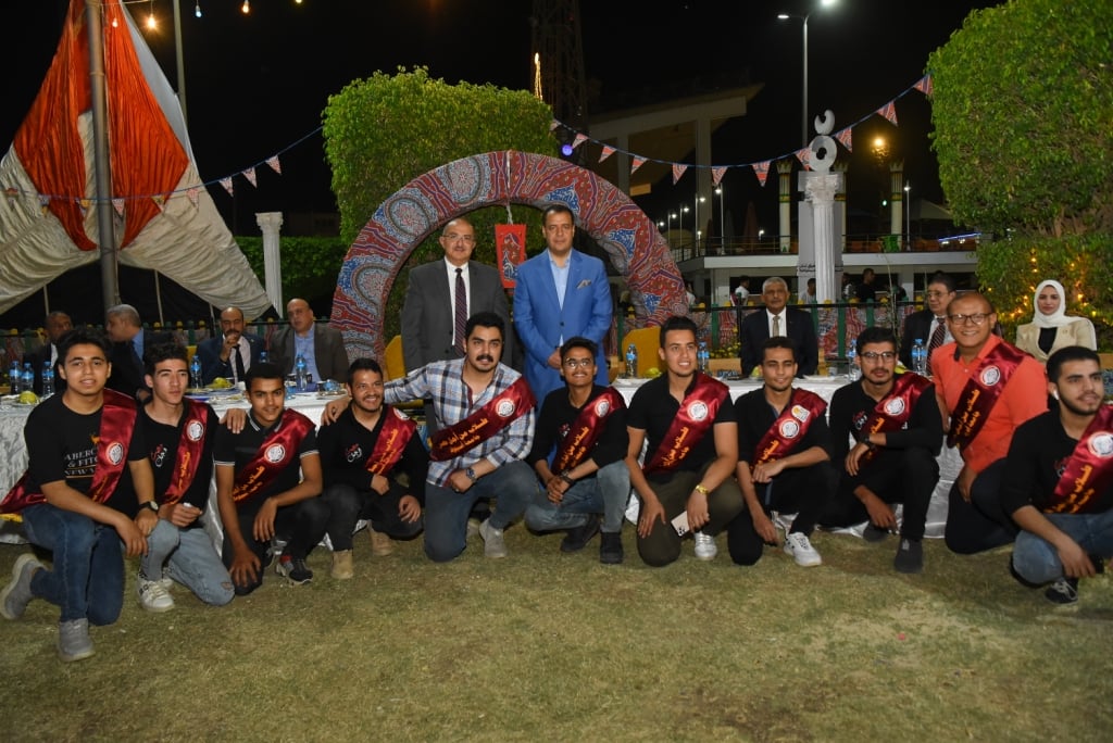 الريس وشحاته 