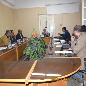 التعاون بين الكلية وشركة السكر ومعالجة مشاكل الصناعة 